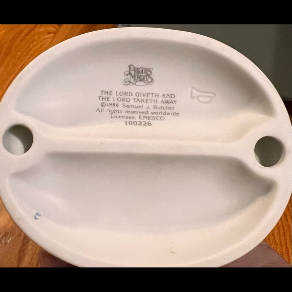 Vintage Precious Moment figurine - Picture 2 of 2